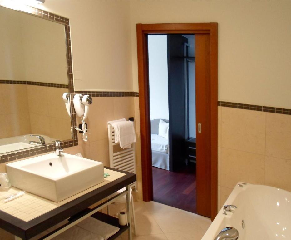 Hotel Le Macine Vittorio Veneto Phòng bức ảnh