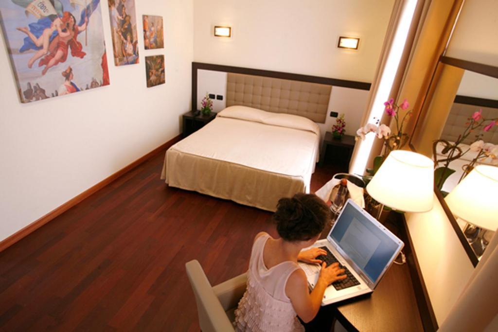 Hotel Le Macine Vittorio Veneto Phòng bức ảnh