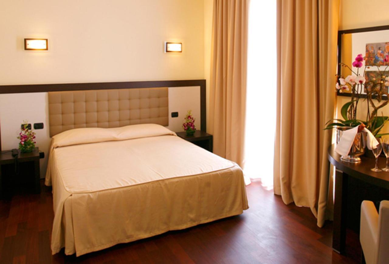 Hotel Le Macine Vittorio Veneto Phòng bức ảnh